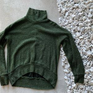 Green turtleneck! Great quality